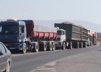 Transporte de cargas: los costos acumulan un alza del 30,3% en 2026