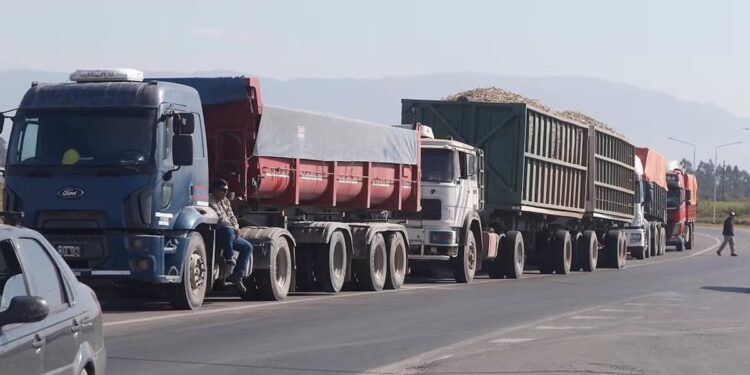 Transporte de cargas: los costos acumulan un alza del 30,3% en 2026