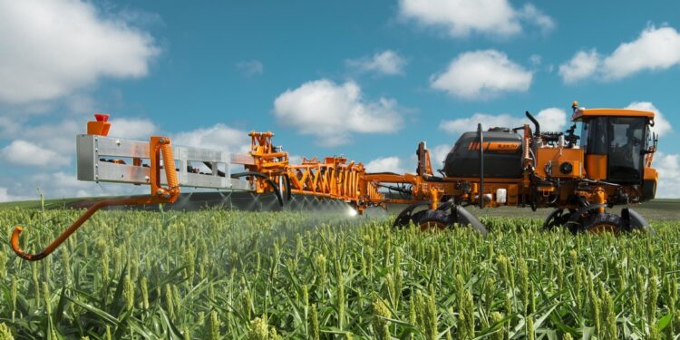 Pecán: Jacto presenta tecnología de pulverización y herramientas para mejorar el trabajo en el campo